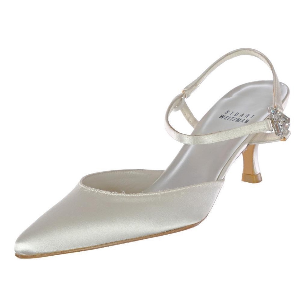 NEW STUART WEITZMAN Heels Pumps Pointed Toe Sz. 6 M White Satin Wedding SPAIN